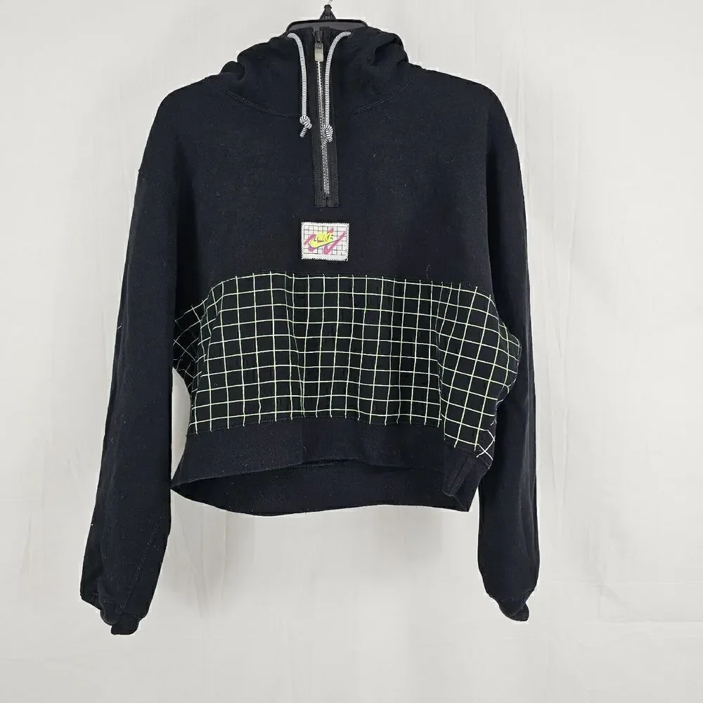 Nike X Streetwear Women's Size Large Womens Cropped Archive Sweatshirt Retro